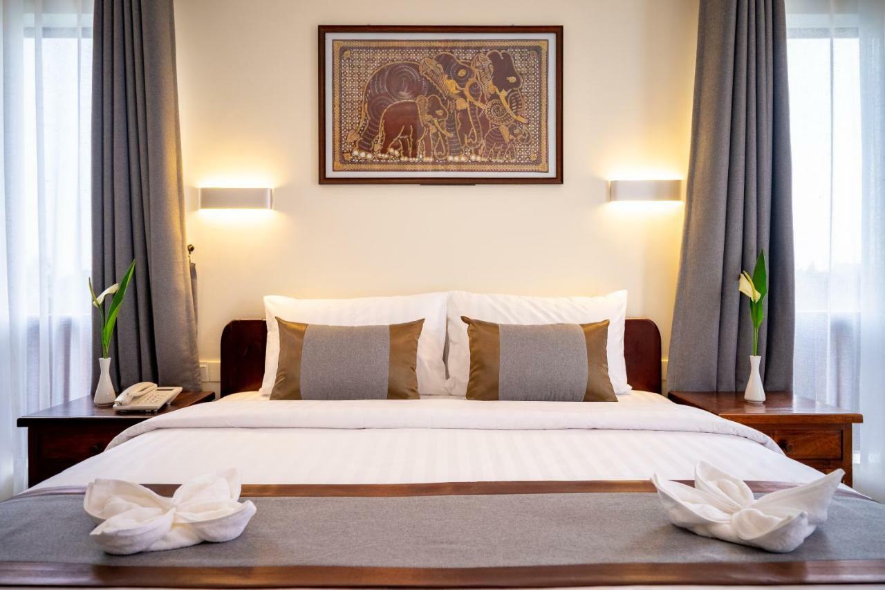 Mony Reach Angkor Hotel Siem Reap Exterior photo